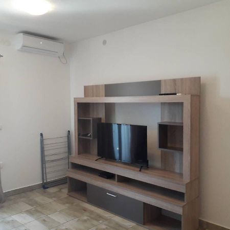 ريسان Apartmani Viza المظهر الخارجي الصورة