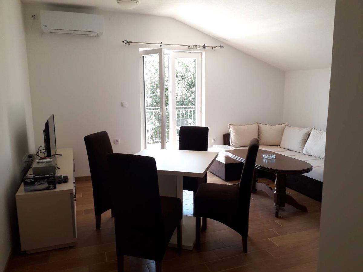 ريسان Apartmani Viza المظهر الخارجي الصورة